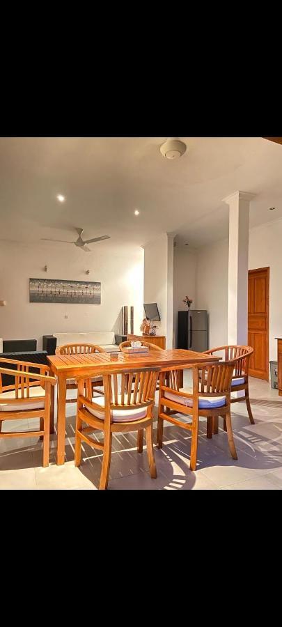 Villa Seruni Lovina ภายนอก รูปภาพ