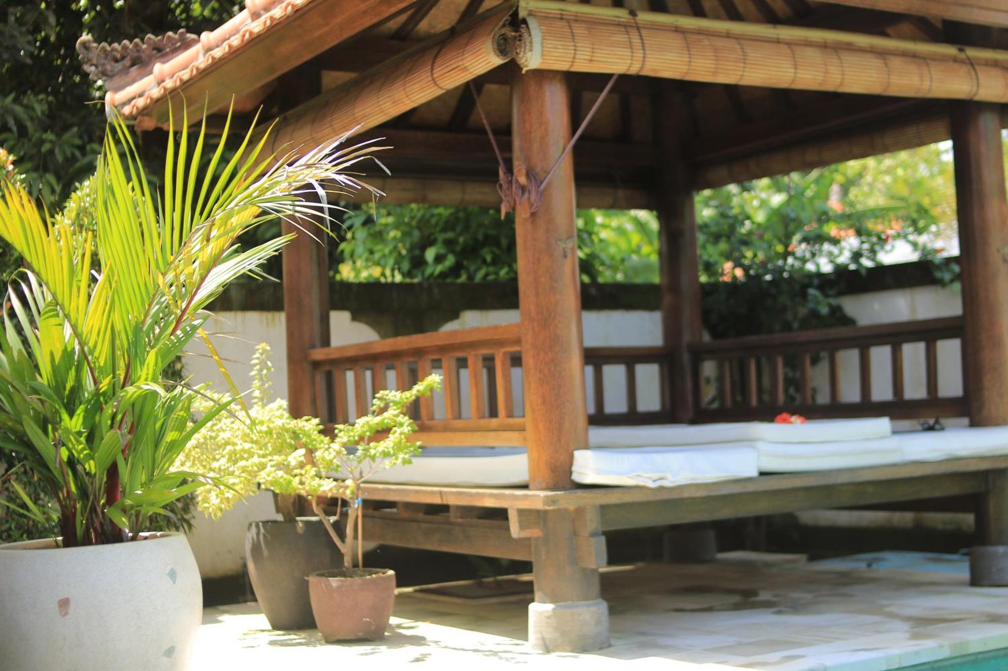 Villa Seruni Lovina ภายนอก รูปภาพ