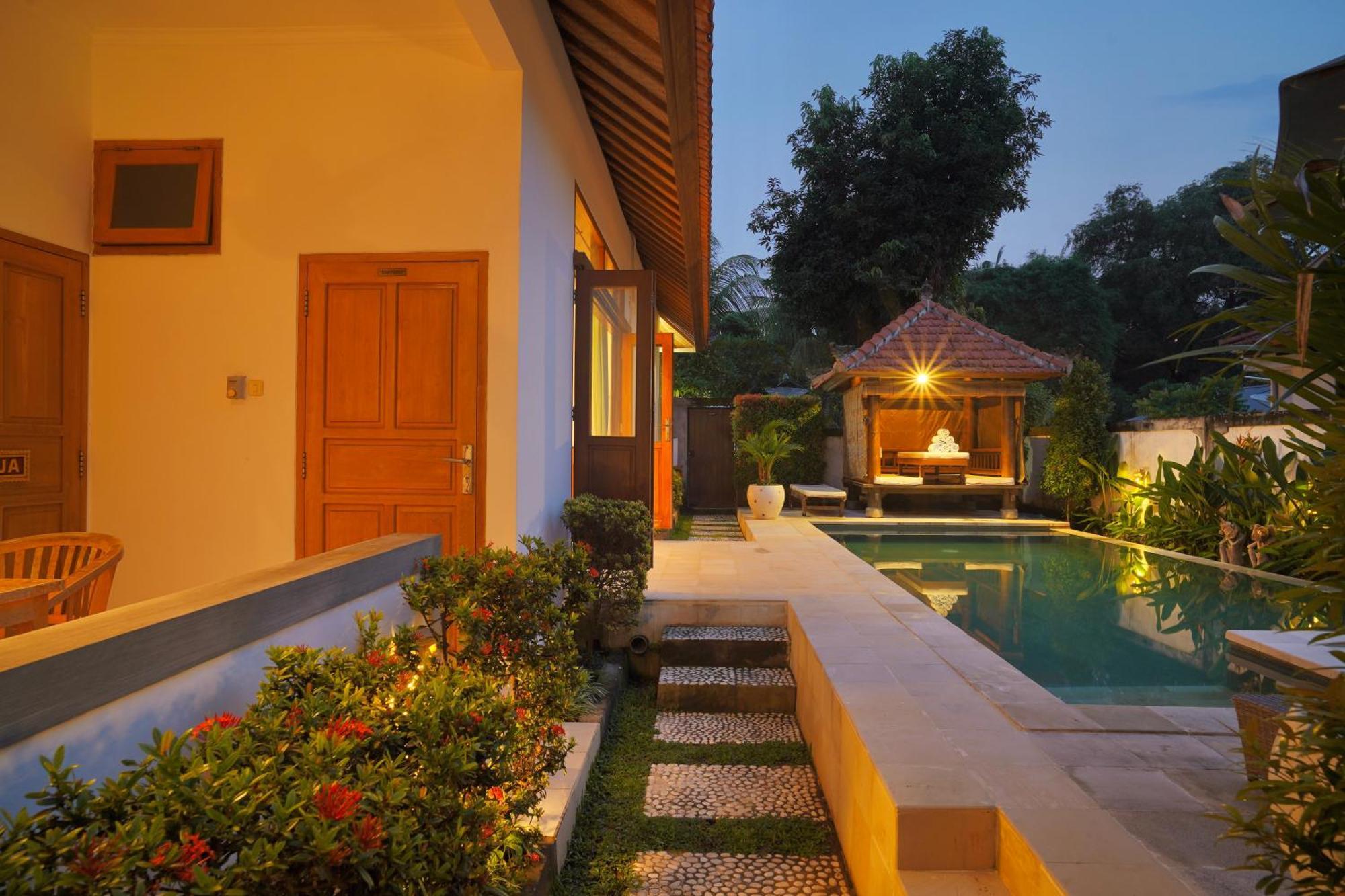 Villa Seruni Lovina ภายนอก รูปภาพ