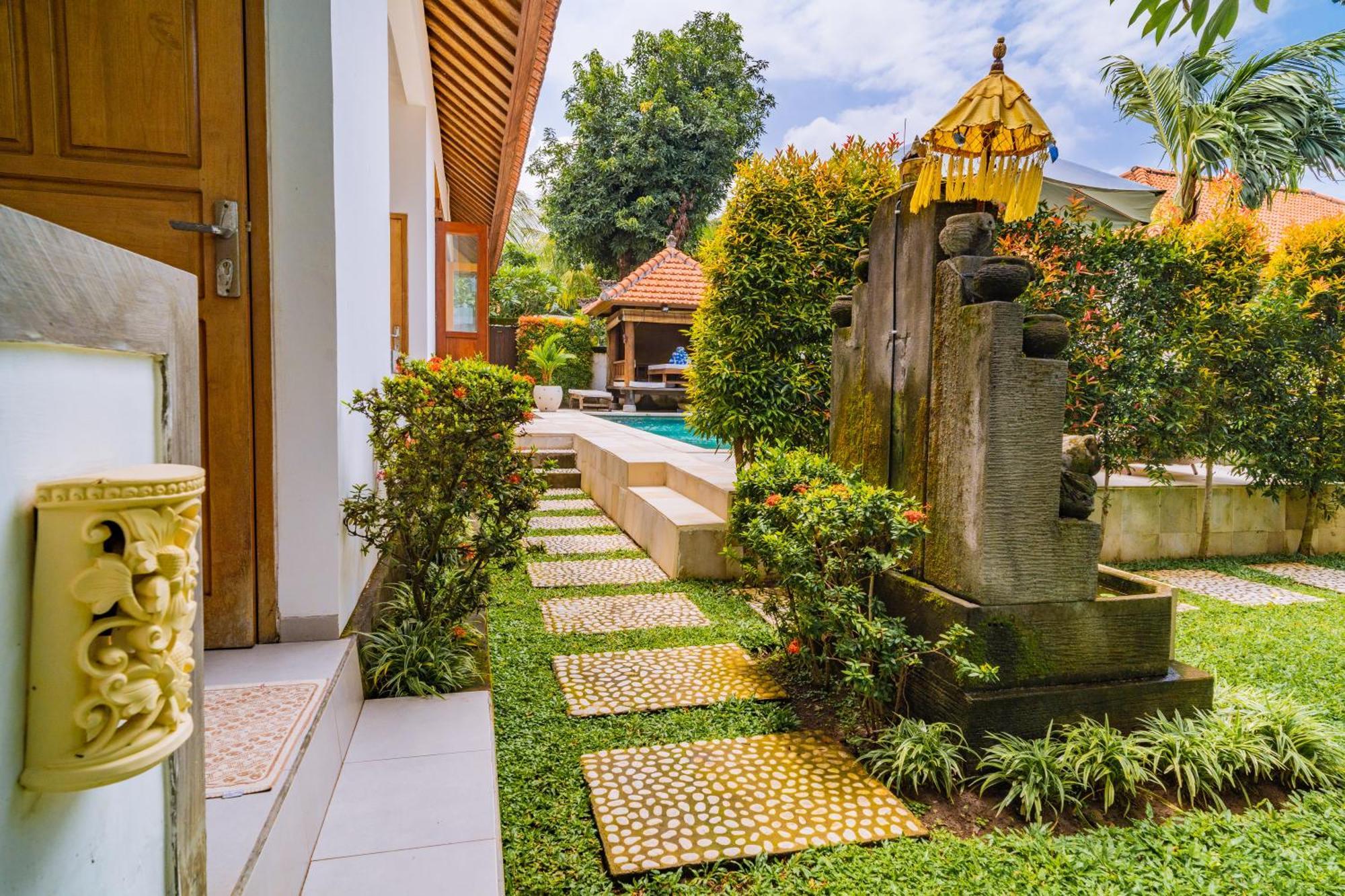 Villa Seruni Lovina ภายนอก รูปภาพ