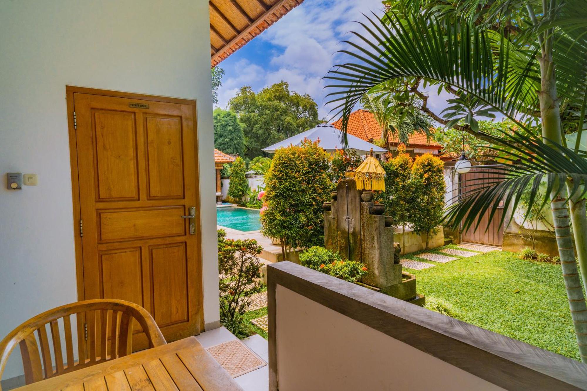 Villa Seruni Lovina ภายนอก รูปภาพ
